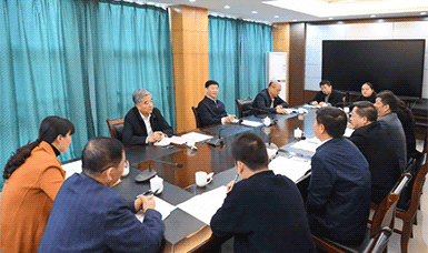 省人大常委會領(lǐng)導(dǎo)赴順昌征求常委會工作報(bào)告（稿）意見并在虹潤召開座談會